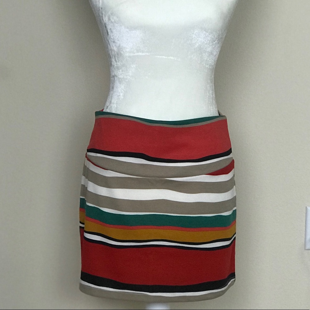 Color Stripe Pencil Skirt.